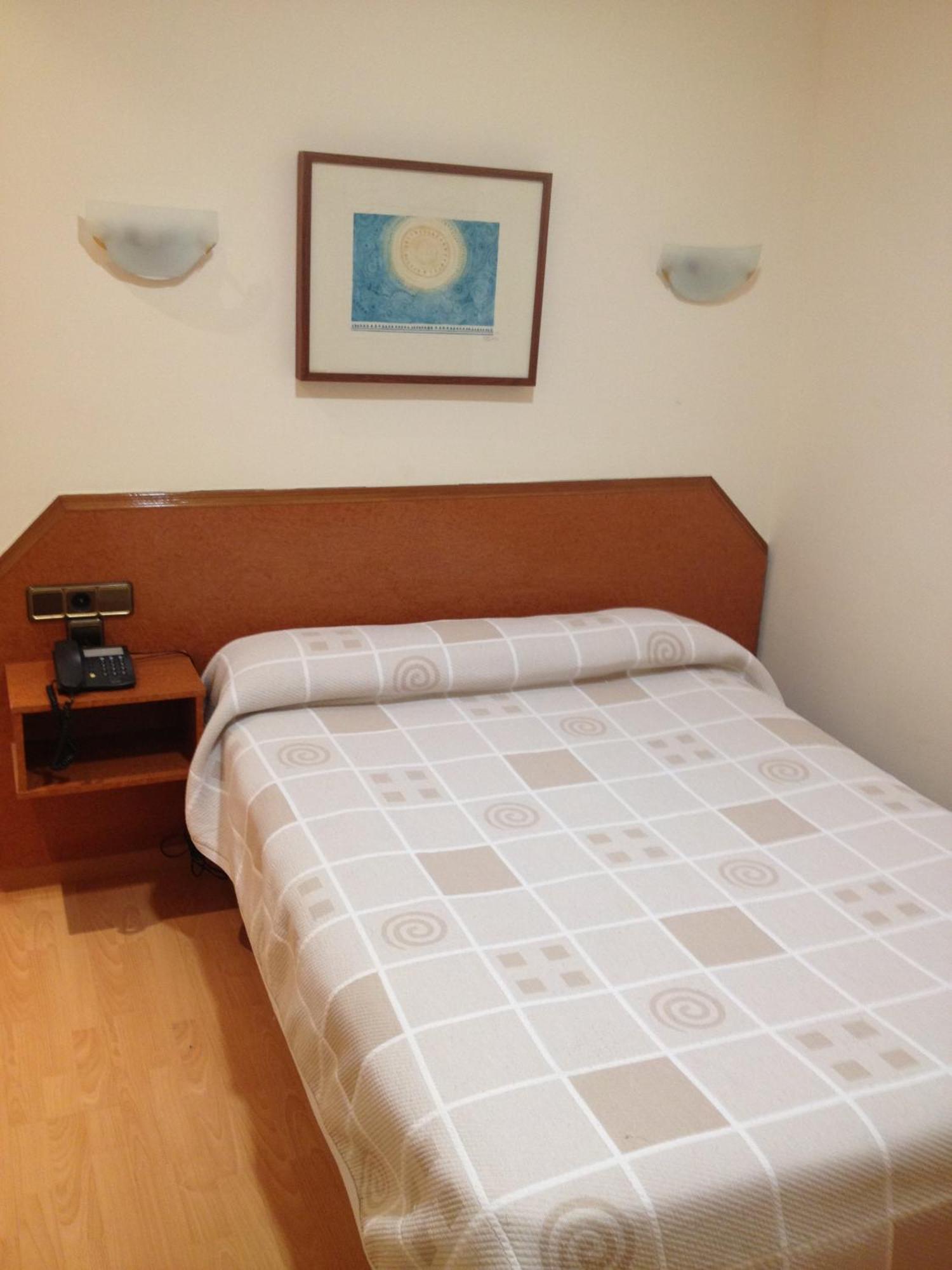 Hostal Cataluna Zaragoza Kültér fotó