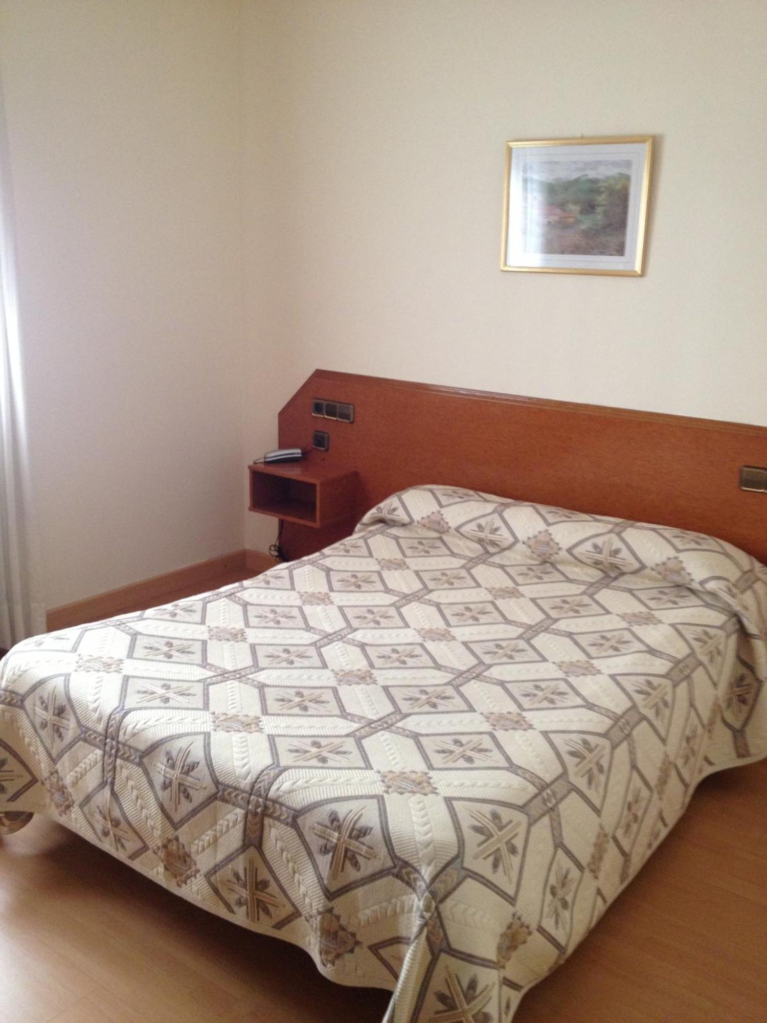 Hostal Cataluna Zaragoza Kültér fotó