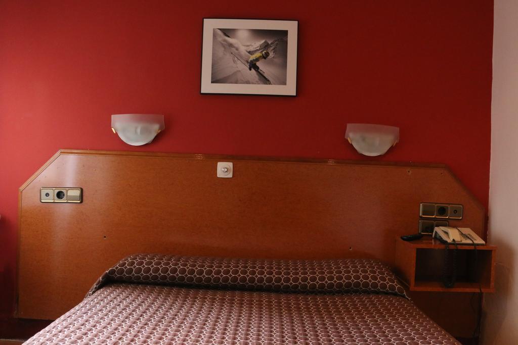 Hostal Cataluna Zaragoza Kültér fotó