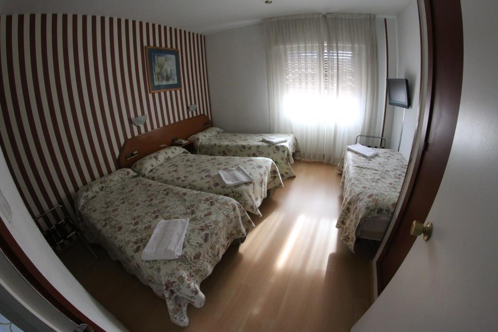 Hostal Cataluna Zaragoza Kültér fotó