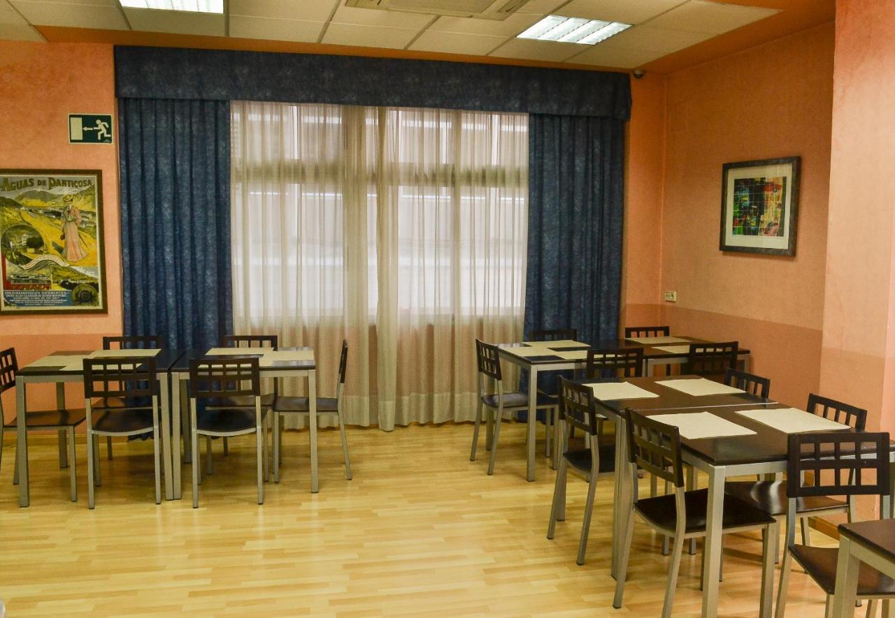 Hostal Cataluna Zaragoza Kültér fotó